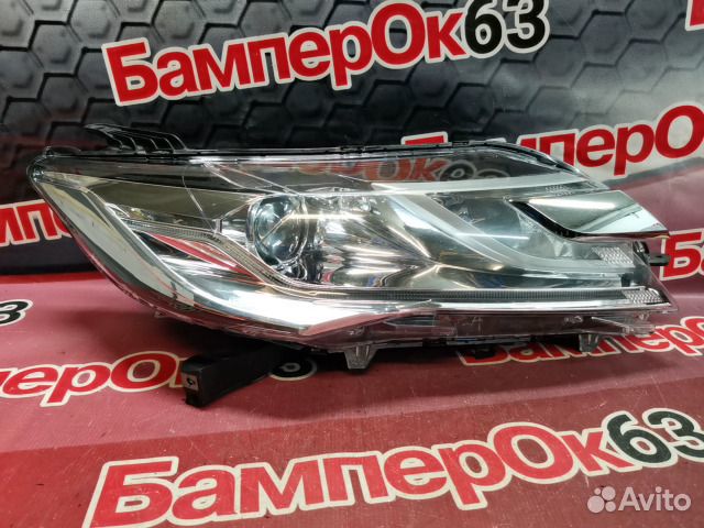Фара передняя правая Mitsubishi Pajero Sport