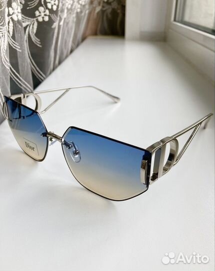 Очки Dior металлические солнцезащитные женские