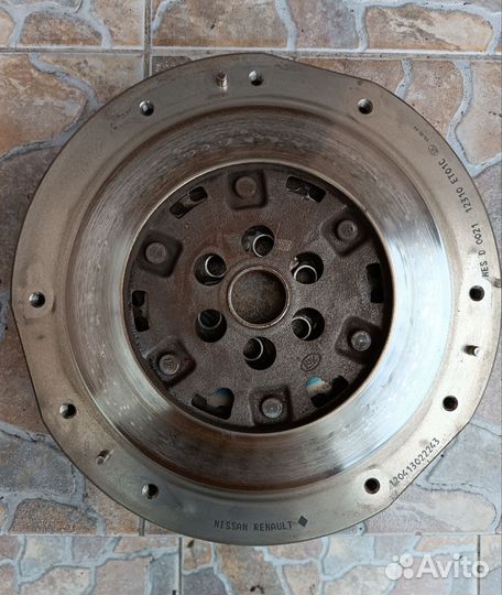 Двухмассовый маховик и комплект сцепления Ниссан