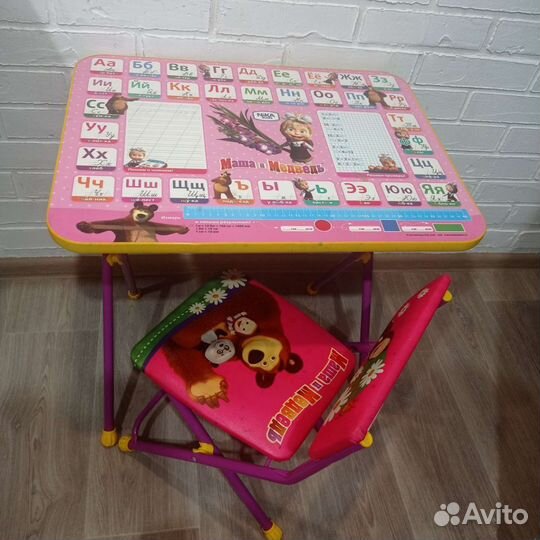 Детский стол со стулом