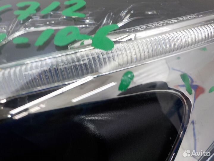 Фара левая Mercedes-Benz C-Class