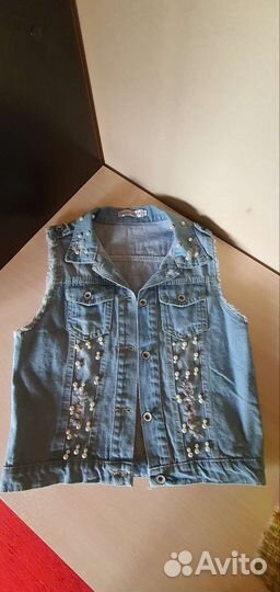 Джинсовая безрукавка и комбинезон