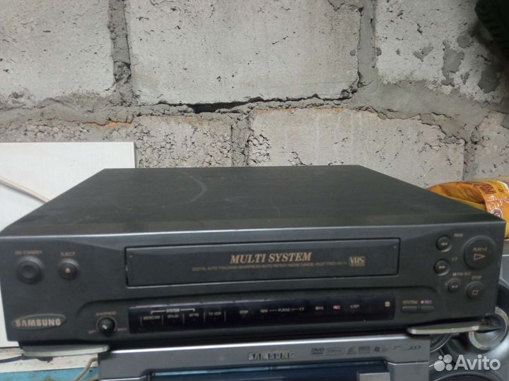 Видеомагнитофон