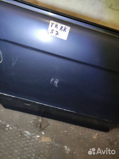 Задняя правая дверь Hyundai Trajet