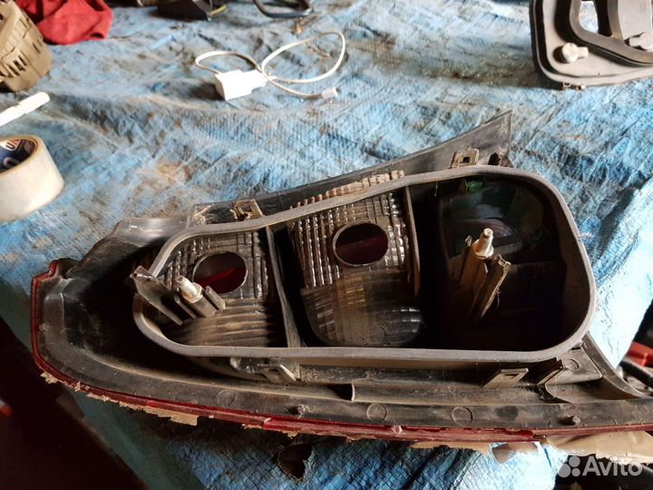 Плато заднего фонаря Рено логан 1 оригинал правый