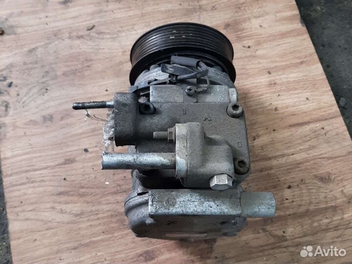 Компрессор кондиционера Kia Sorento 2002-2006