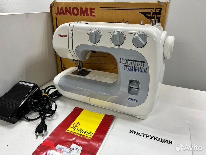 Японская Швейная машина Janome 2049S