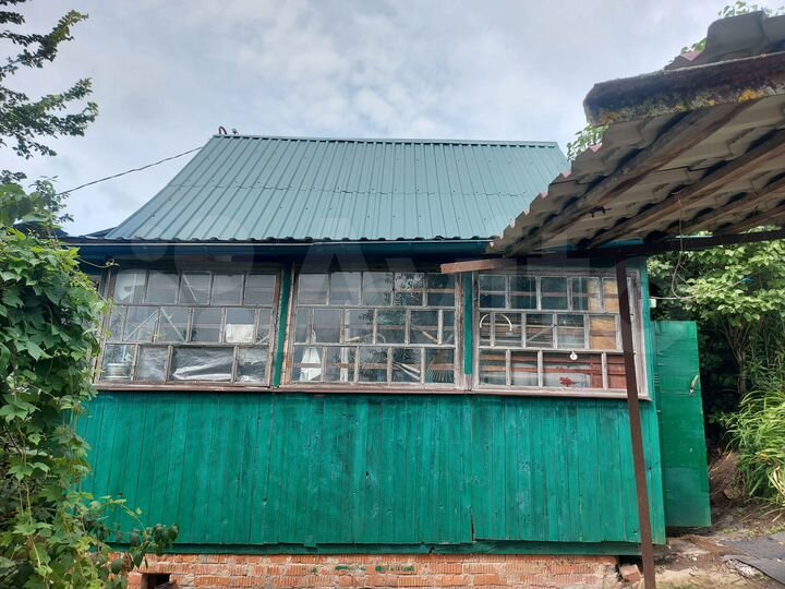 Дача 20 м² на участке 10 сот.