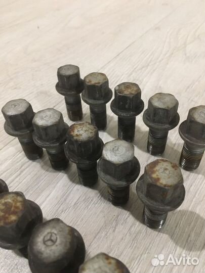 Болты колесные (комплект) Mercedes Benz E350 W211