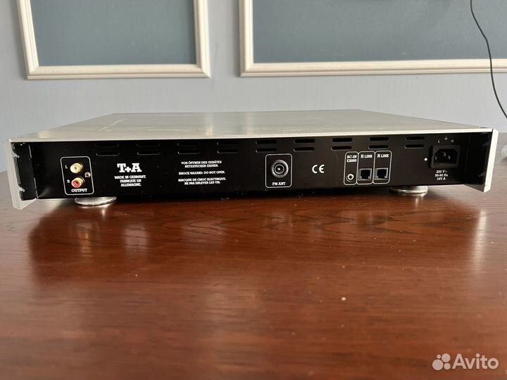 T + A Surroundprozessor DD 1210 R