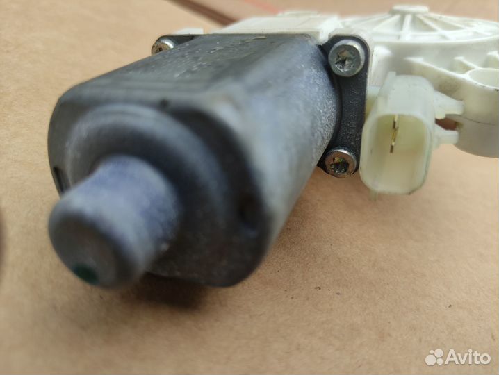 Моторчик стеклоподъемника Chrysler