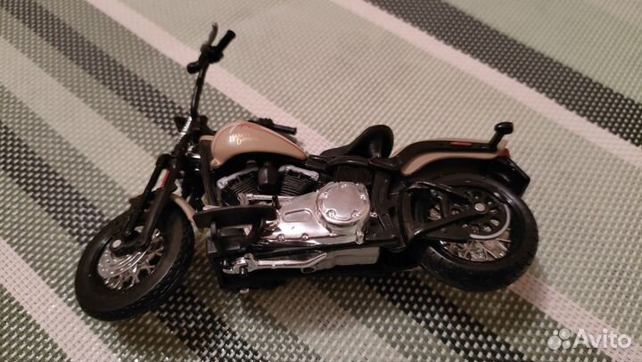 Модель мотоцикла Harley Davidson, Maisto 1:18