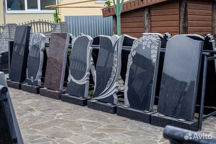 Памятники из гранита и мрамора готовые и под заказ