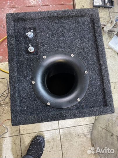 Сабвуфер с усилителем