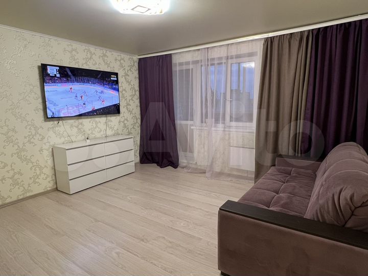 1-к. квартира, 53 м², 8/10 эт.