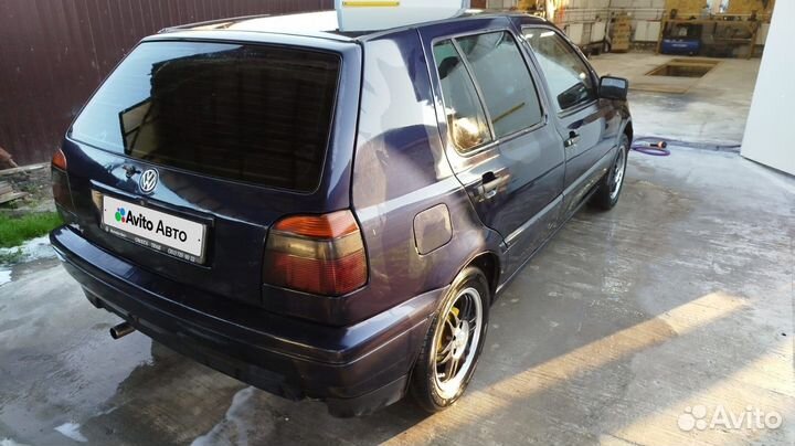 Volkswagen Golf 1.6 МТ, 1997, 264 000 км