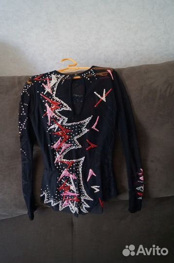 Продам купальник для художественной гимнастики