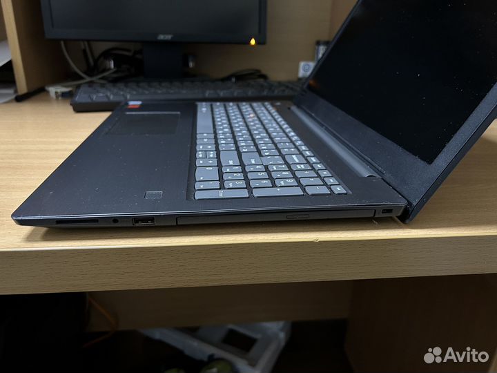 Lenovo V330-15ikb 8/120gd/i7