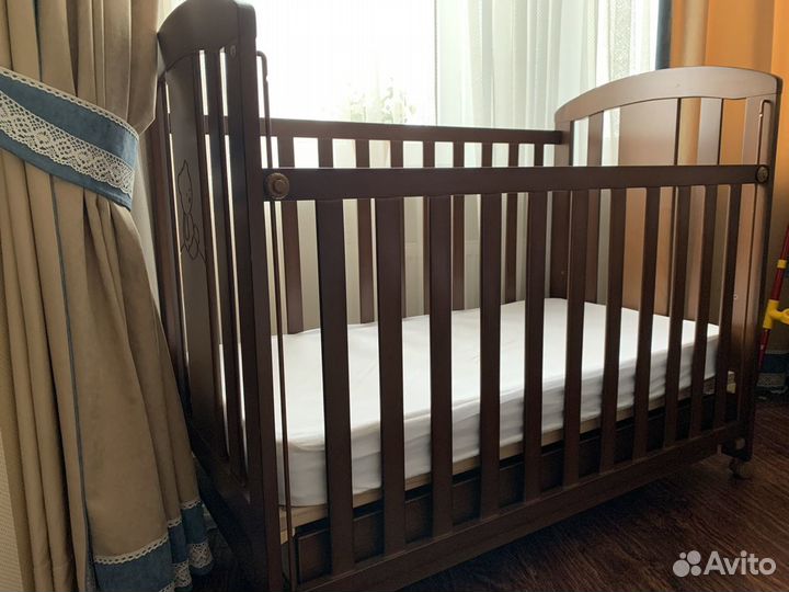 Комплект: Детская кроватка и комод Micuna