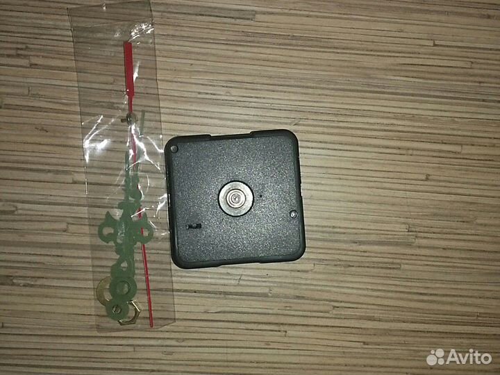 Часовой кварцевый механизм