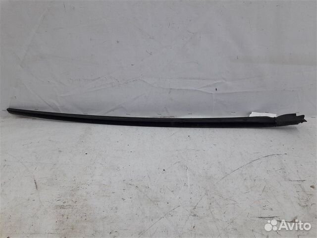 Молдинг лобового стекла Volkswagen Golf MK6