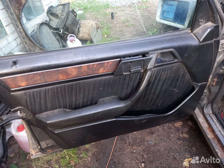 Кожаный электросалон w124