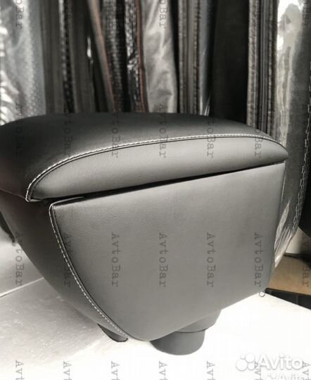 Подлокотник varta Kia Rio с 17г