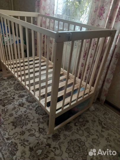 Детская кроватка