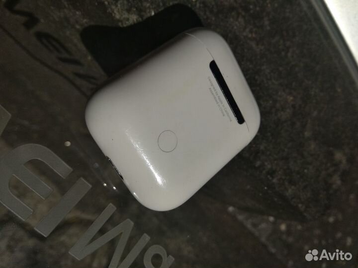 Наушники Apple AirPods