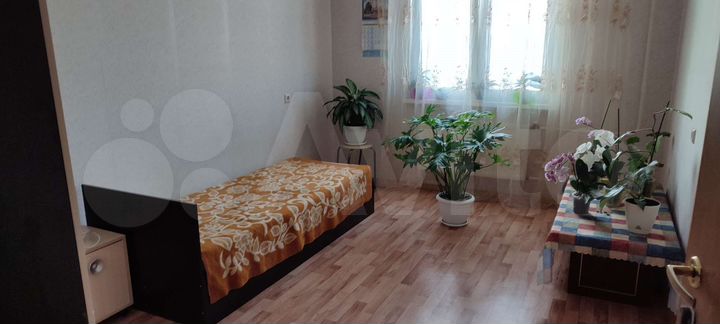 Комната 14 м² в 4-к., 12/17 эт.