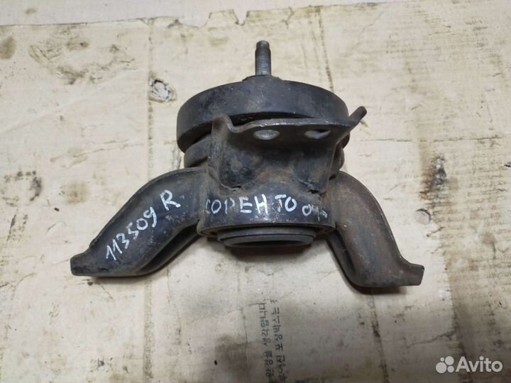 Подушка двс Kia Sorento 218122P900