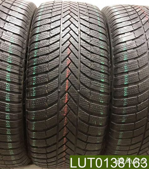 Bridgestone Blizzak LM005 RFT 255/55 R19 111V