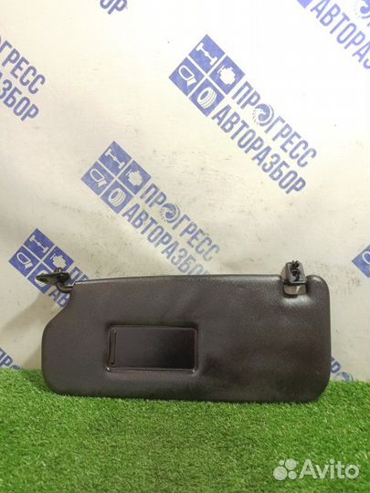 Козырек солнцезащитный передний левый Toyota