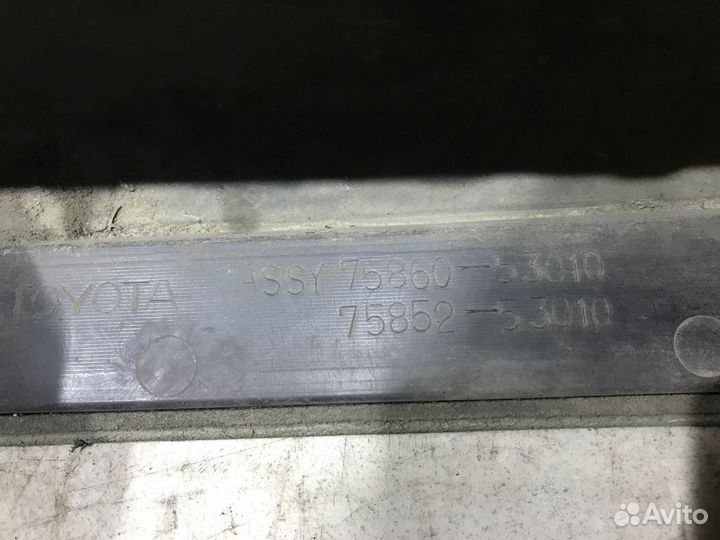 7586053010 Накладка порога L Lexus IS 250 350