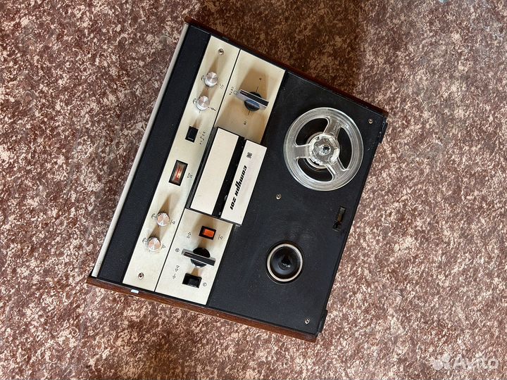 Катушечный магнитофон saturn 201