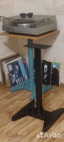 Подставка (стойка) для винилового проигрывателя