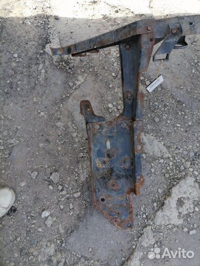 Панель радиатора (телевизор) передний Nissan