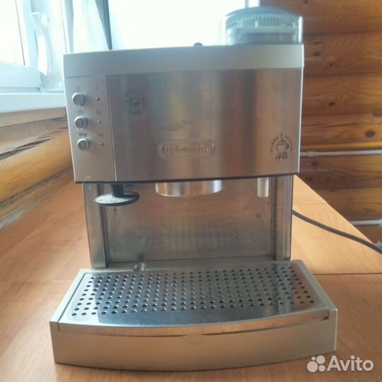 Кофеварка DE Longhi ес750