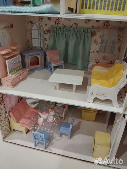 Домик кукольный