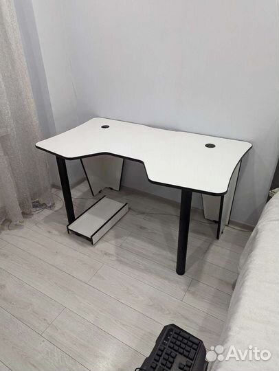 Стол компьютерный игровой / геймерский 120/80/75