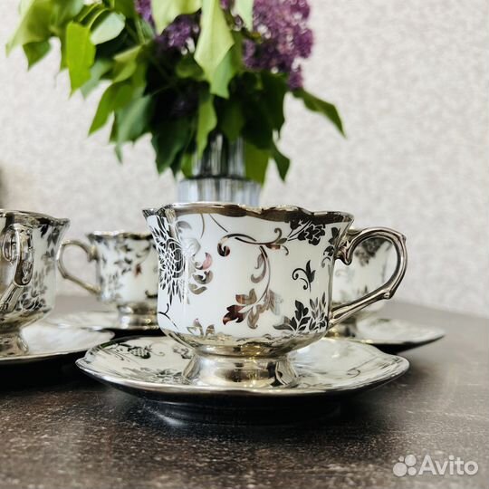 Кофейный сервиз из 4 чашек