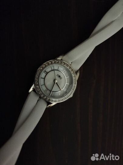 Новые женские часы санлайт с белым ремешком