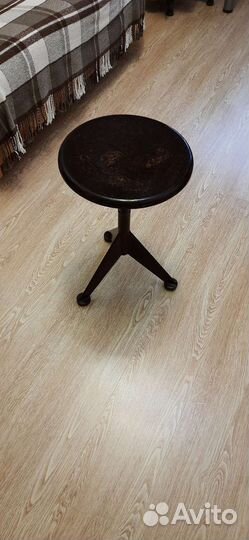 Стул для пианино винтовой