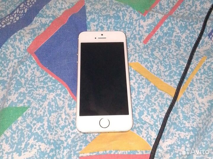 Телефон iPhone 5s