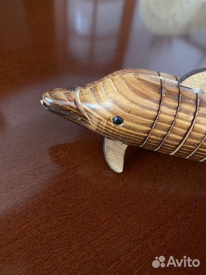 Осетр из натурального дерева
