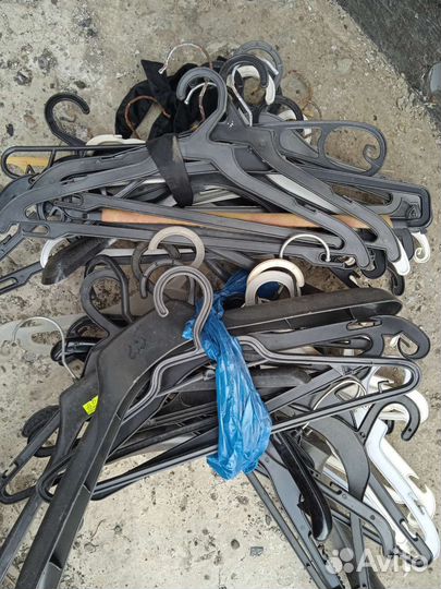 Вешалки плечики