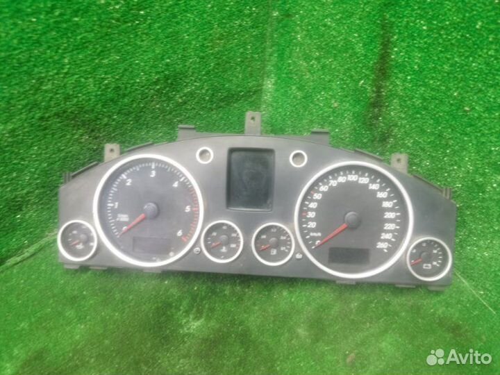 Приборная панель Volkswagen Touareg I 2.5 TDI 2005
