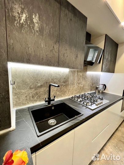 П образная кухня на заказ. Фабрика в Новосибирске