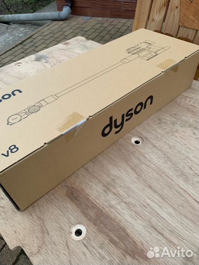 Пылесос Dyson V8 fluffy extra новый оригинал