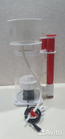 Оборудование для аквариума: скимер, светильник